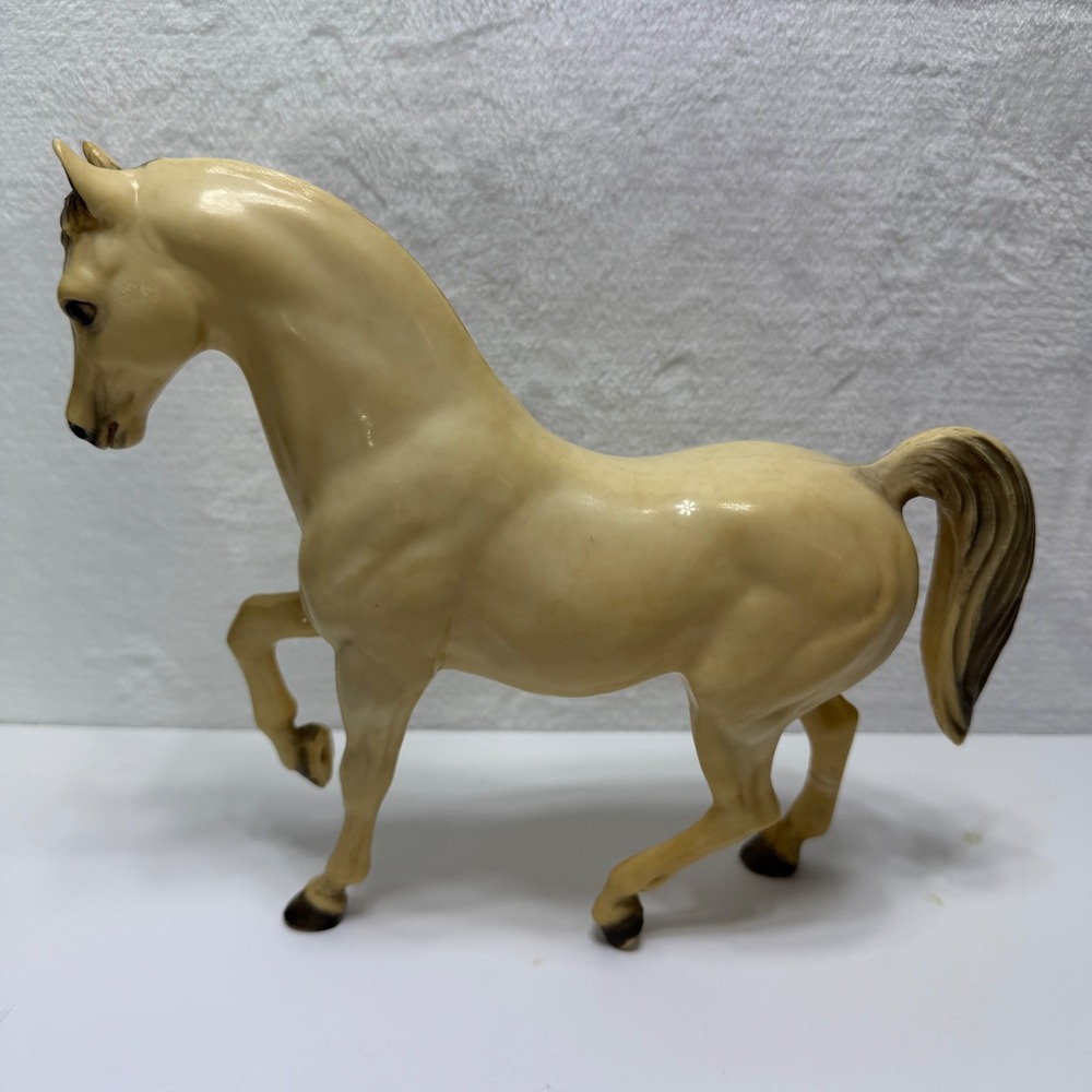 Vintage 1988 Breyer "Prince" Arabian Stallion #7 Glossy Alabaster *Repaired*